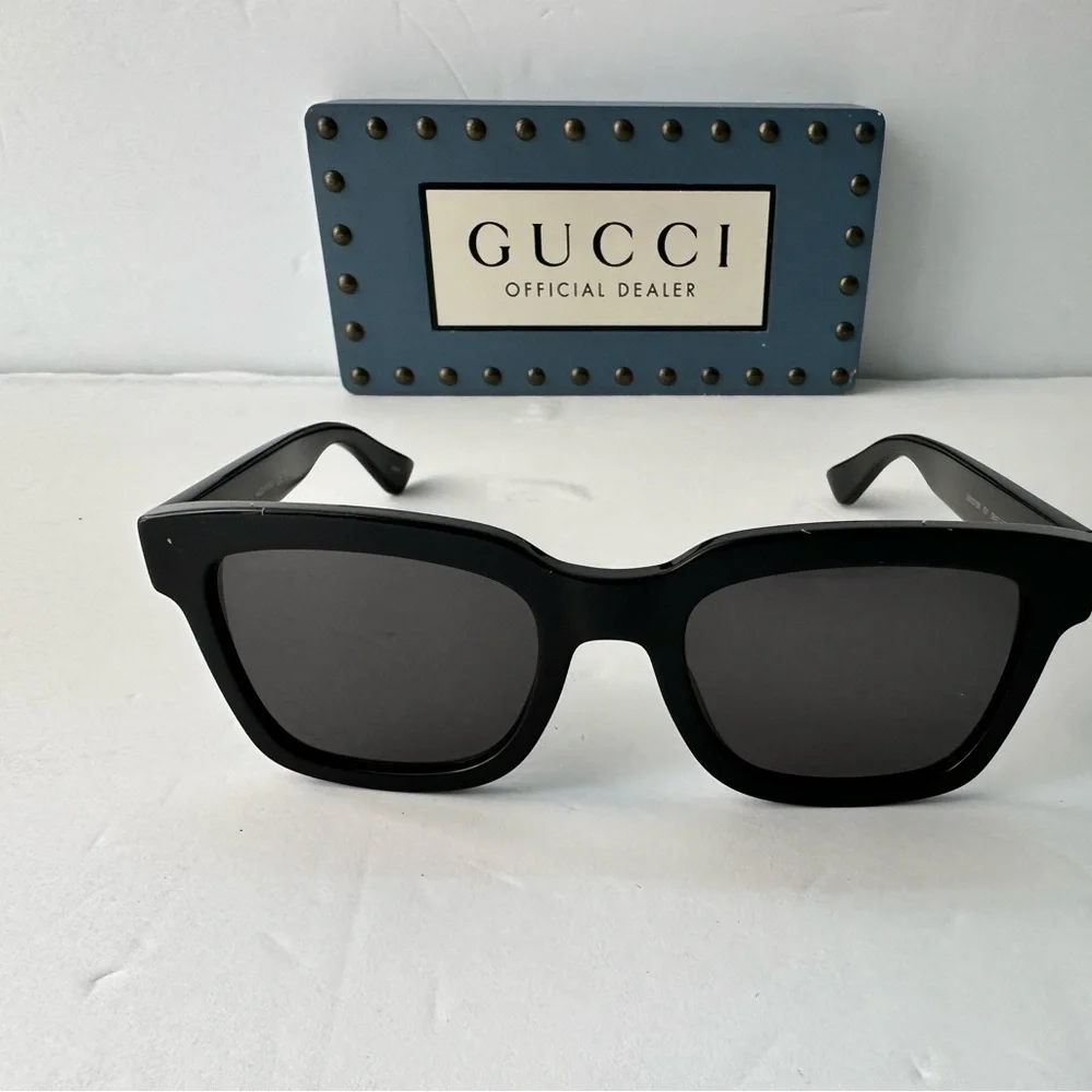 Authentic Gucci Smoke Square Men's Sunglasses GG0001SN 001